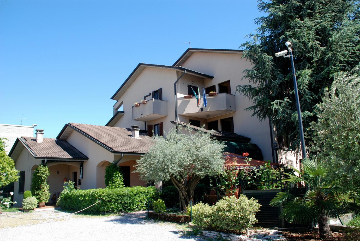 Hotel Ristorante La Rampina Вимодроне Экстерьер фото